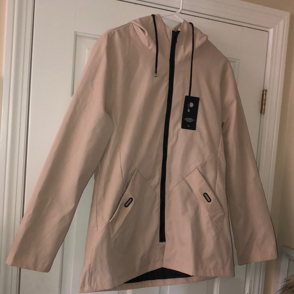 NWOT Cream zip-up Windbreaker Jacket